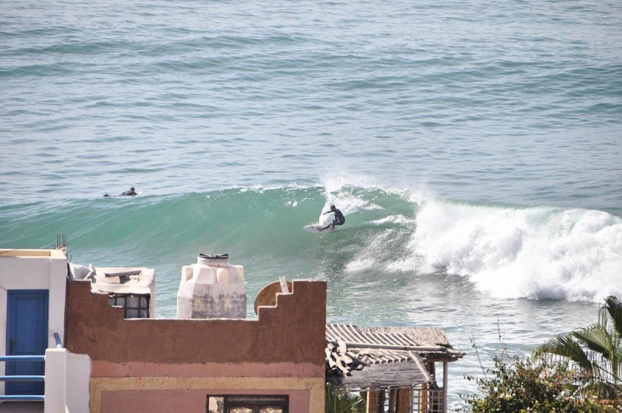 Hotel Manzili Surfhouse à Tamraght Extérieur photo
